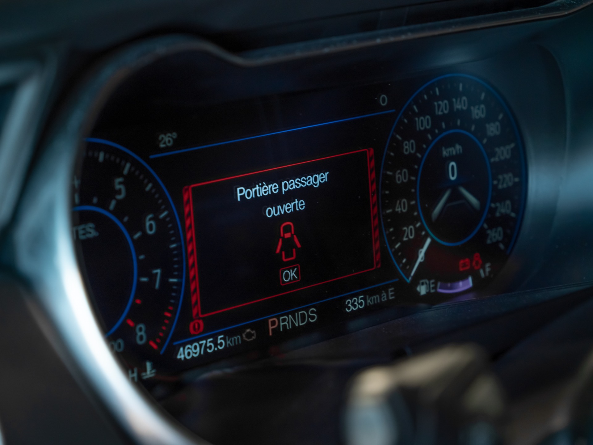 Volant – FORD – Ford Mustang V8 – 2019 – Bleu Kona – 48 900 km – 450 ch – V8 Atmo – Transmission : Manuelle – Origine France – Privaty Cars – Véhicules de sport et de luxe d’occasion à 2 heures de Paris en TGV