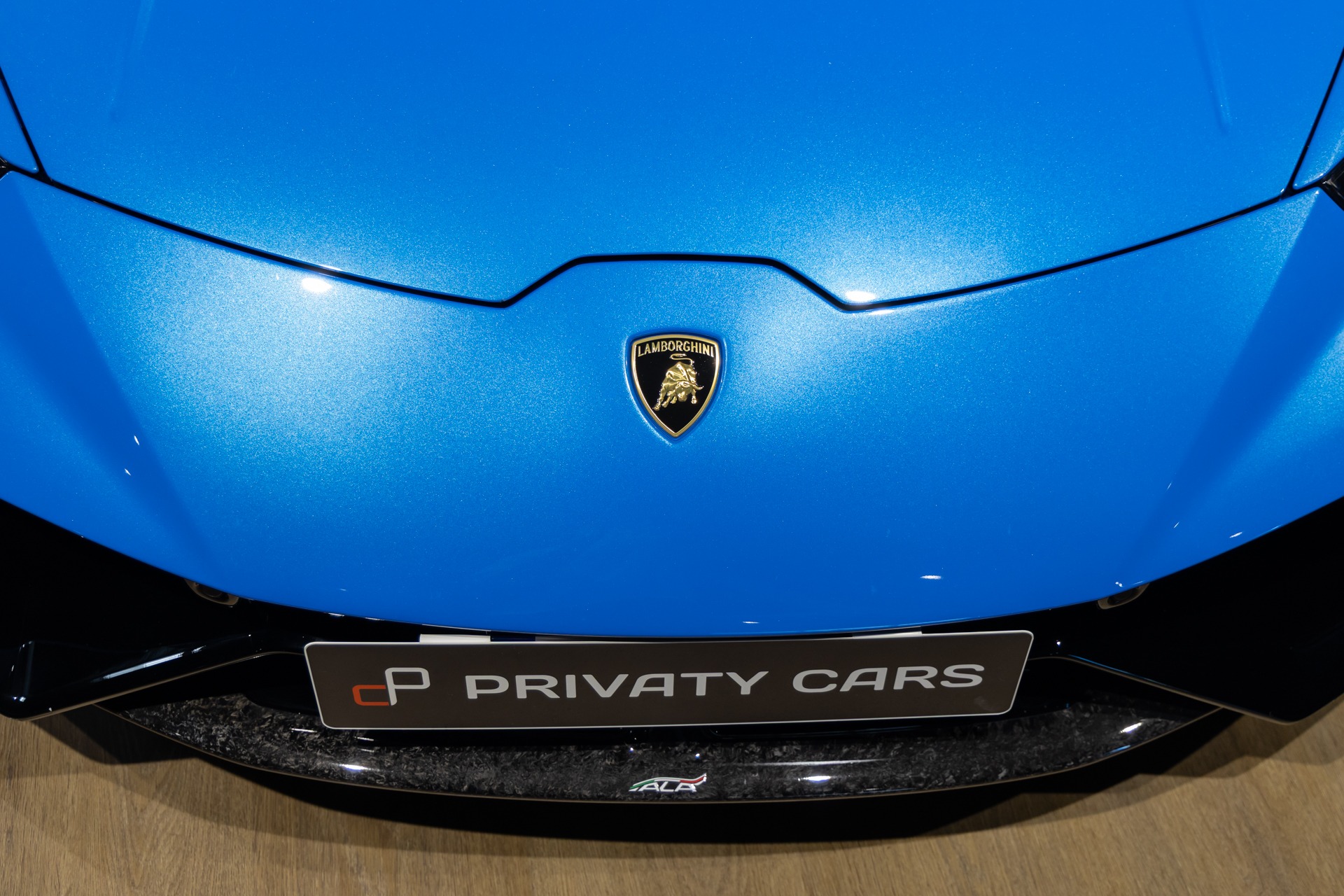 Carrosserie – LAMBORGHINI – Huracan Performante – 2018 – Ad Personam Blu Ely – 34 900 km – 640 ch – V10 atmo – Transmission : séquentielle – Origine France – Privaty Cars – Achat et vente de voitures de luxe d’occasion à 2 heures de Paris en TGV