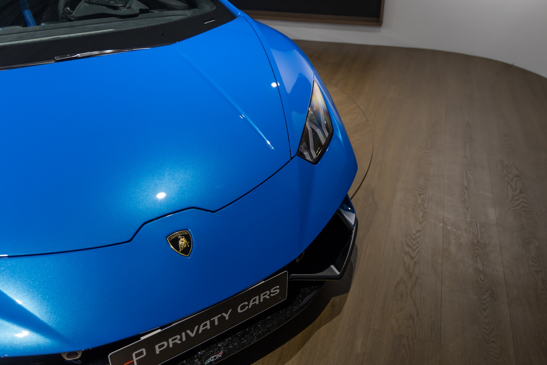 Carrosserie – LAMBORGHINI – Huracan Performante – 2018 – Ad Personam Blu Ely – 34 900 km – 640 ch – V10 atmo – Transmission : séquentielle – Origine France – Privaty Cars – Expert des sportives d’occasion haut de gamme proche de Nantes