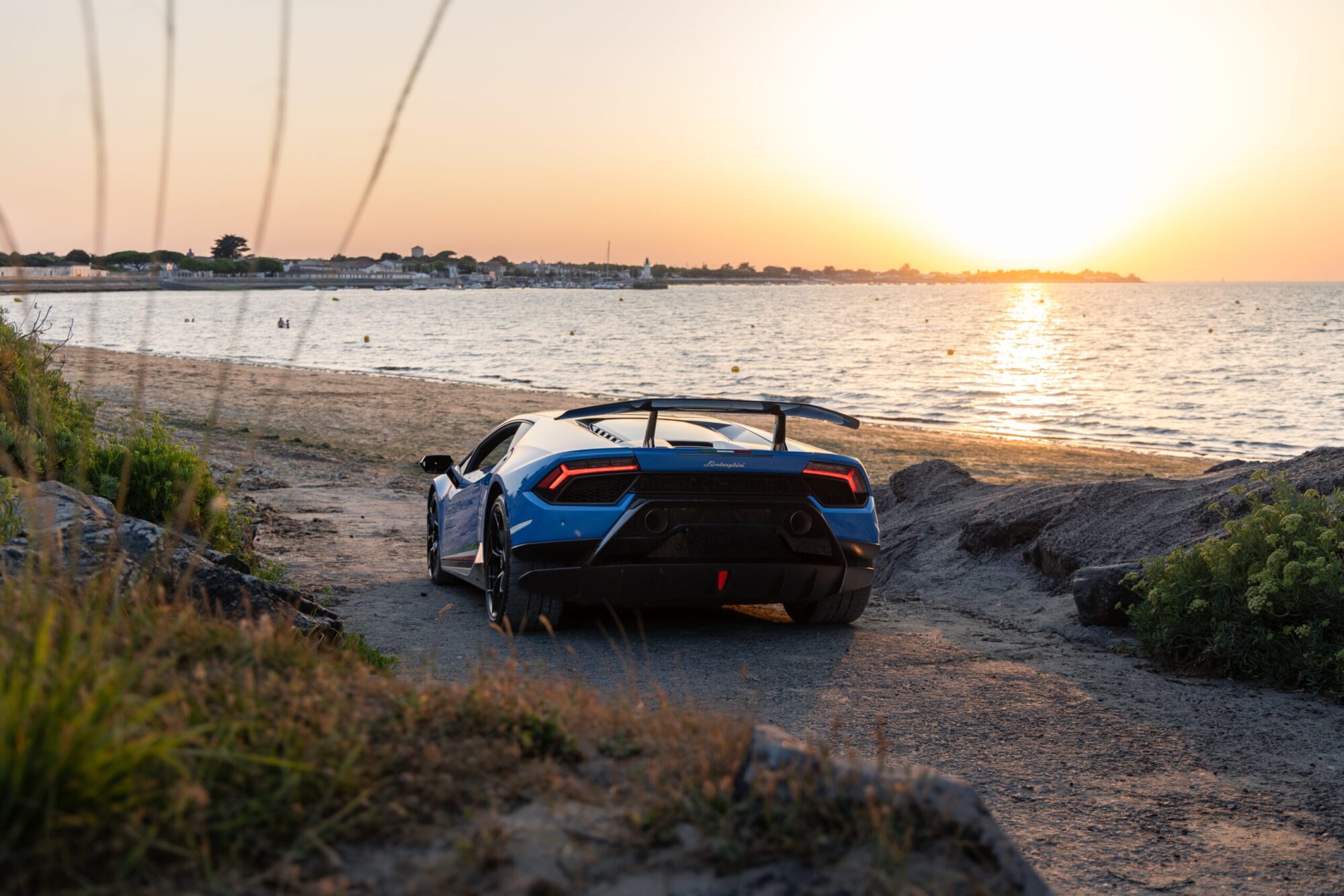 SHOOT LIVE – LAMBORGHINI – Huracan Performante – 2018 – Ad Personam Blu Ely – 34 900 km – 640 ch – V10 atmo – Transmission : séquentielle – Origine France – Privaty Cars – Rachat de Porsche et Ferrari d’occasion près de Poitiers