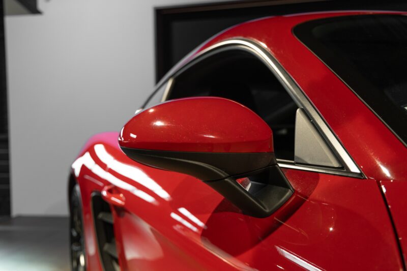 Carrosserie – PORSCHE – 718 CAYMAN – 2017 – Rouge Carmin – 64 900 km – 300 ch – Flat 4 turbo – Transmission : Automatique – Origine France – Privaty Cars – Importation de véhicules de prestige et sportifs proche de Nantes