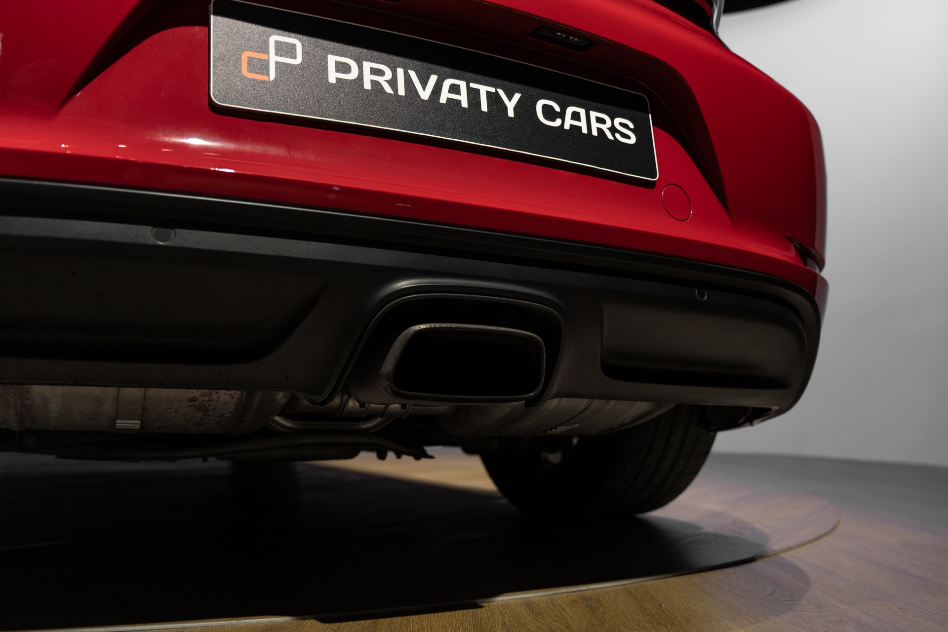 Moteur – PORSCHE – 718 CAYMAN – 2017 – Rouge Carmin – 64 900 km – 300 ch – Flat 4 turbo – Transmission : Automatique – Origine France – Privaty Cars – Chasseur de voitures de sport sur mesure à 2 heures de Paris en TGV