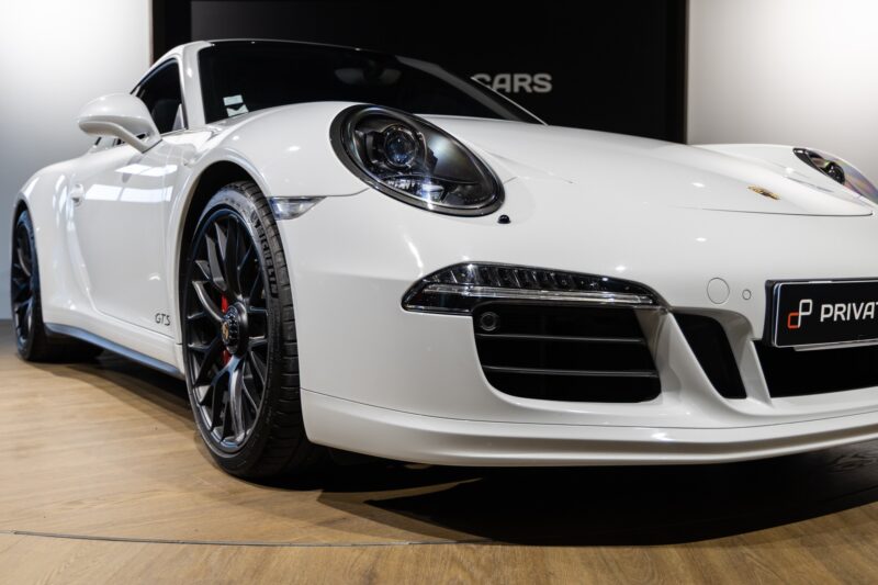 Carrosserie – PORSCHE – 911 991.1 4 GTS – 2015 – Blanc Carrara Métallisé – 42 900 km – 430 ch – Flat 6 Atmo – Transmission : séquentielle – Origine Italie – Privaty Cars – Spécialiste des voitures de luxe d’occasion entre Bordeaux et Nantes