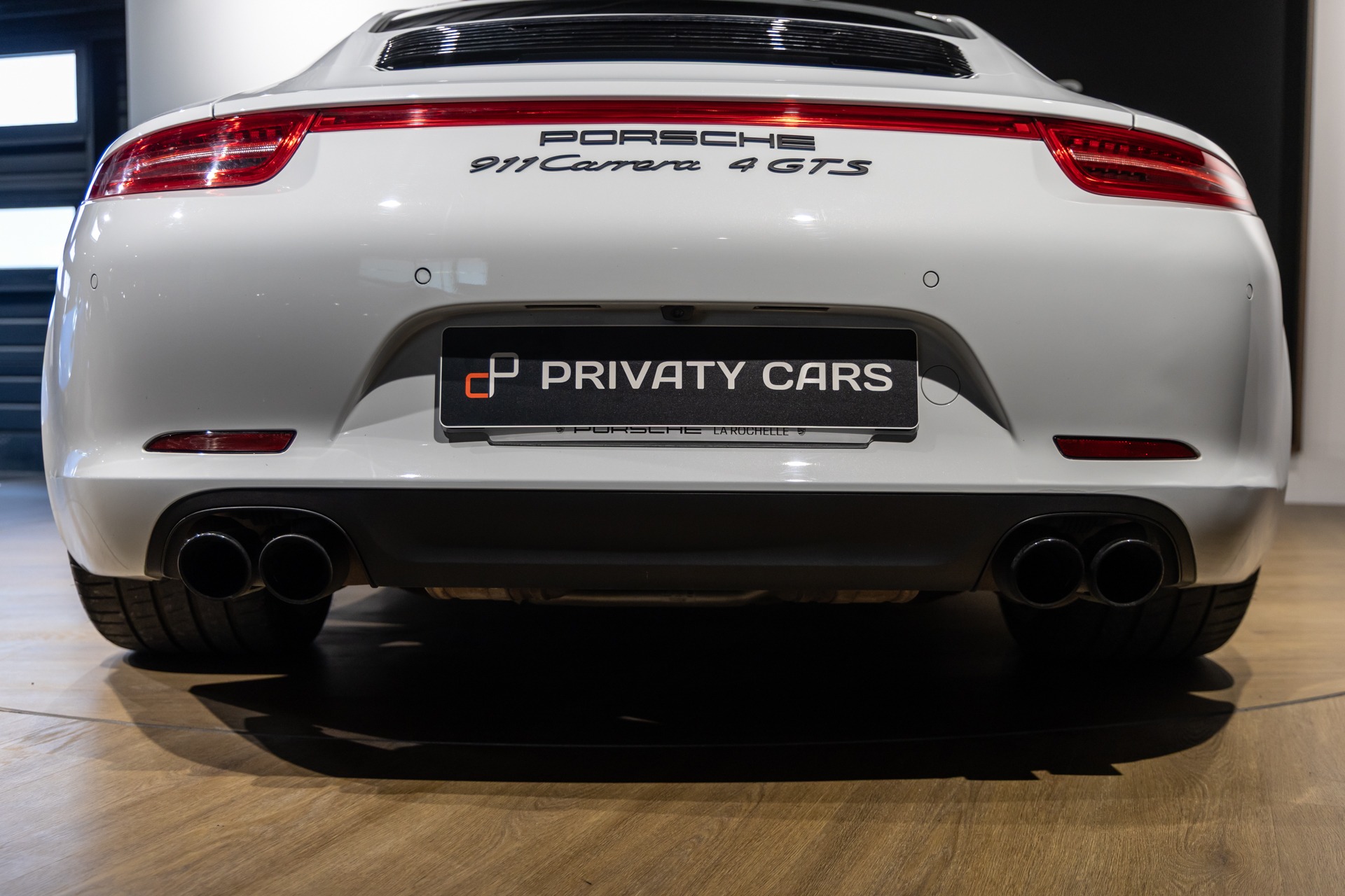 Carrosserie – PORSCHE – 911 991.1 4 GTS – 2015 – Blanc Carrara Métallisé – 42 900 km – 430 ch – Flat 6 Atmo – Transmission : séquentielle – Origine Italie – Privaty Cars – Courtage automobile pour véhicules exclusifs près de Niort