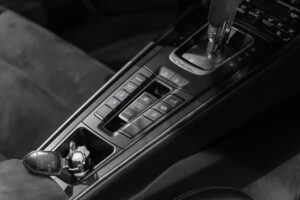 Tableau de bord – PORSCHE – 911 991.1 4 GTS – 2015 – Blanc Carrara Métallisé – 42 900 km – 430 ch – Flat 6 Atmo – Transmission : séquentielle – Origine Italie – Privaty Cars – Reprise de voitures de sport et collection à 2 heures de Paris en TGV