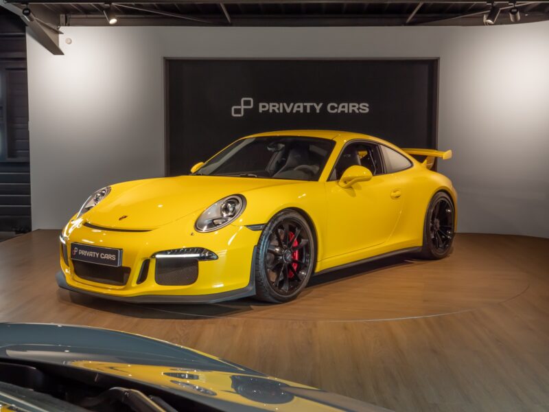 À vendre – PORSCHE – Porsche 911 991 GT3 – 2015 – Jaune Racing – 24 900 km – 475 ch – FLAT 6 Atmo – Transmission : Sequentielle – Photo principale – Origine France – Privaty Cars – Recherche personnalisée de modèles PORSCHE en Charente-Maritime