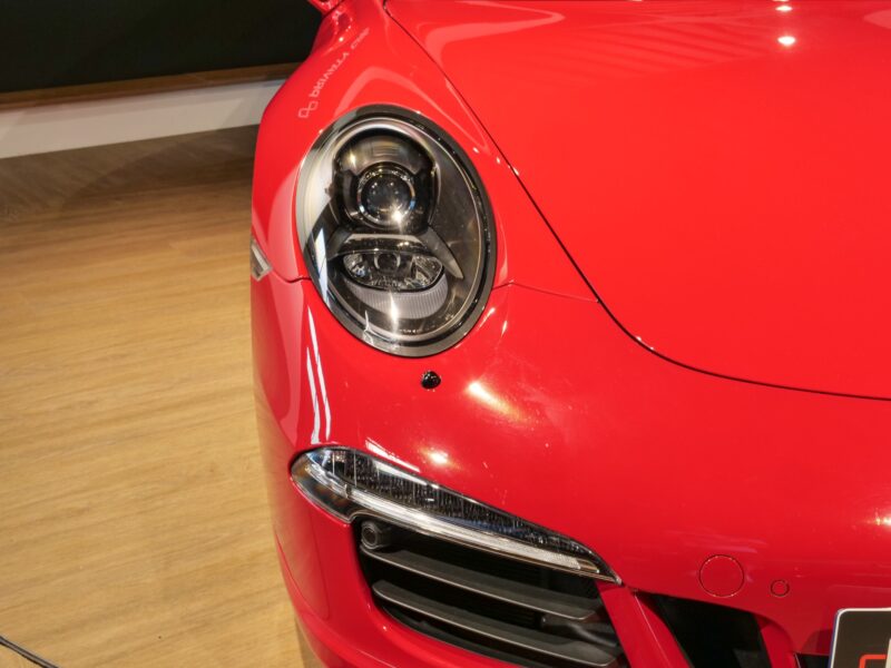 Carrosserie – PORSCHE – 911 991 GTS – 2015 – Rouge Carmin – 18 900 km – 430 ch – Flat 6 Atmo – Transmission : Sequentielle – Origine Suède – Privaty Cars – Spécialiste des voitures de luxe d’occasion à La Rochelle