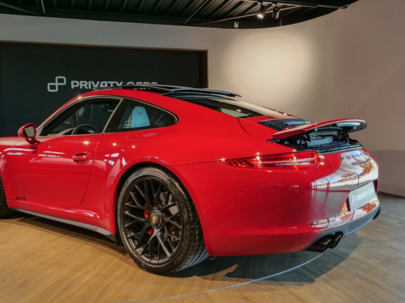 Carrosserie – PORSCHE – 911 991 GTS – 2015 – Rouge Carmin – 18 900 km – 430 ch – Flat 6 Atmo – Transmission : Sequentielle – Origine Suède – Privaty Cars – Achat et vente de supercars d’occasion à 2 heures de Paris en TGV