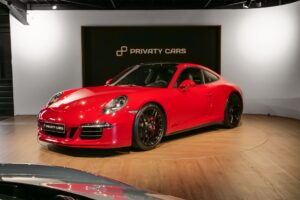 À vendre – PORSCHE – 911 991 GTS – 2015 – Rouge Carmin – 18 900 km – 430 ch – Flat 6 Atmo – Transmission : Sequentielle – Photo principale – Origine Suède – Privaty Cars – Importation de véhicules de prestige et sportifs près de Niort