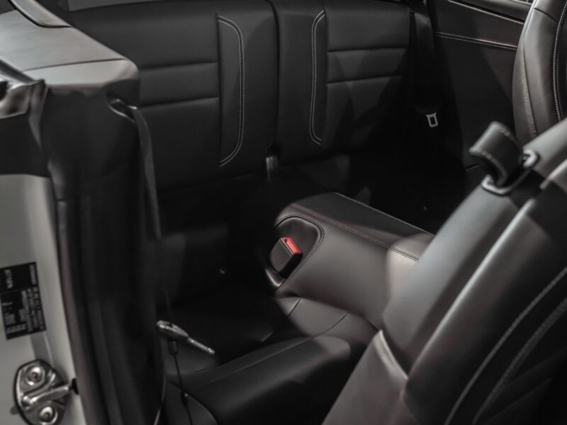 Sièges – PORSCHE – 911 992.1 S Cabriolet – 2020 – Blanc – 16 900 km – 450 ch – Flat 6 bi-turbo – Transmission : séquentielle – Origine Allemagne – Privaty Cars – Achat et vente de voitures de luxe d’occasion proche de Nantes