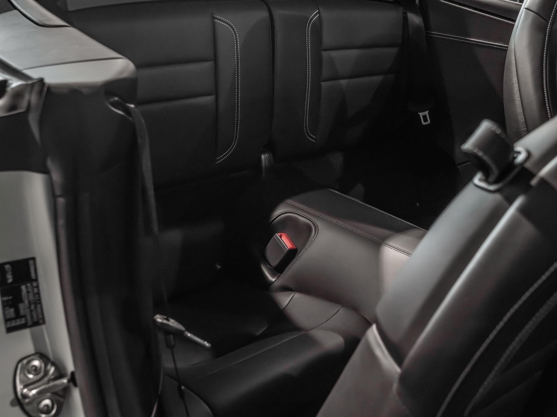 Sièges – PORSCHE – 911 992.1 S Cabriolet – 2020 – Blanc – 16 900 km – 450 ch – Flat 6 bi-turbo – Transmission : séquentielle – Origine Allemagne – Privaty Cars – Achat et vente de voitures de luxe d’occasion proche de Nantes