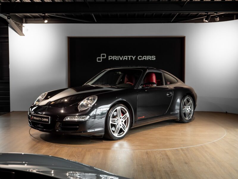 À vendre – PORSCHE – 911 997 4S – 2007 – Noir Basalte Métallisée – 83 900 km – 355 ch – Flat 6 Atmo – Transmission : Manuelle – Photo principale – Origine Danemark – Privaty Cars – Vente de voitures de sport d’occasion près de Poitiers