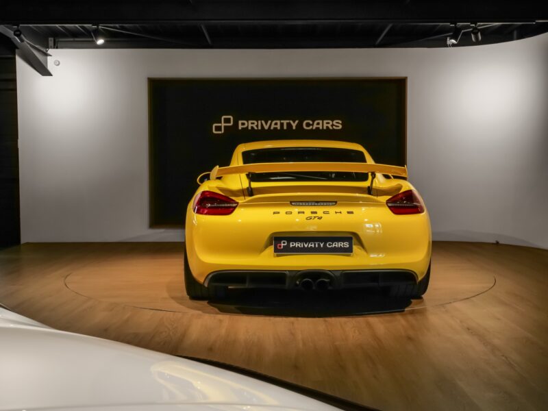 Extérieur – PORSCHE – Cayman GT4 981 – 2016 – Jaune Racing – 8 900 km – 385 ch – Flat 6 Atmo – Transmission : Manuelle – Origine Allemagne – Privaty Cars – Recherche personnalisée de modèles PORSCHE à La Rochelle