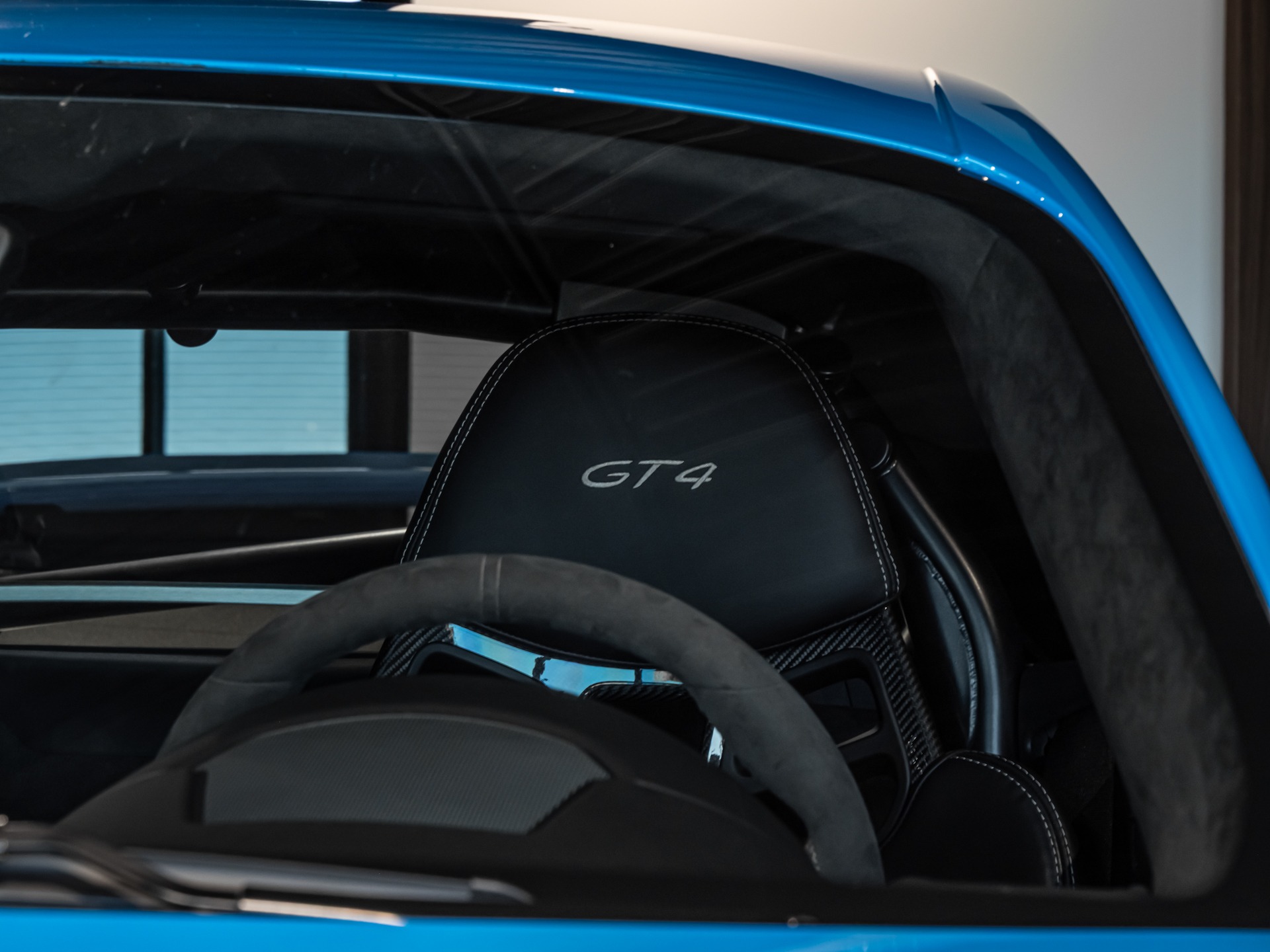 Sièges baquets en cuir – PORSCHE – Cayman GT4 981 – 2016 – Jaune Racing – 10 900 km – 385 ch – Flat 6 Atmo – Transmission : Manuelle – Origine Allemagne – Privaty Cars – Recherche personnalisée de modèles PORSCHE proche de Nantes