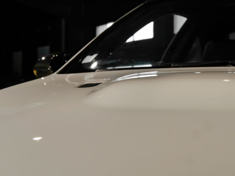 Capot avec prise d'air – BMW – M3 E92 – 2023 – Alpinweiss – 56 900 km – 430 ch – V8 atmo – Transmission : Automatique – Origine Belgique – Privaty Cars – Reprise cash de voitures de luxe sans obligation d’achat dans l’Ouest de la France