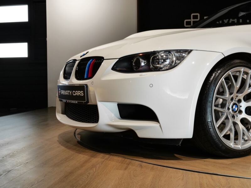 Carrosserie – BMW – M3 E92 – 2023 – Alpinweiss – 56 900 km – 430 ch – V8 atmo – Transmission : Automatique – Origine Belgique – Privaty Cars – Importation de véhicules de prestige et sportifs à 2 heures de Paris en TGV