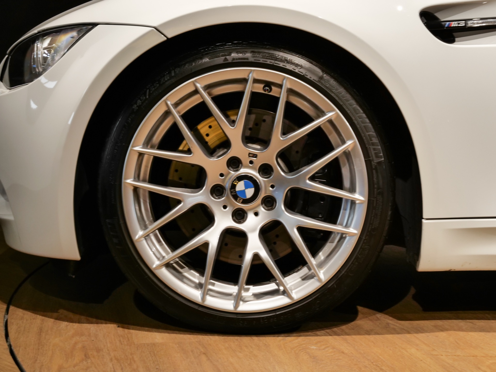 Jantes – BMW – M3 E92 – 2023 – Alpinweiss – 56 900 km – 430 ch – V8 atmo – Transmission : Automatique – Origine Belgique – Privaty Cars – Chasseur de voitures de sport sur mesure près de Poitiers