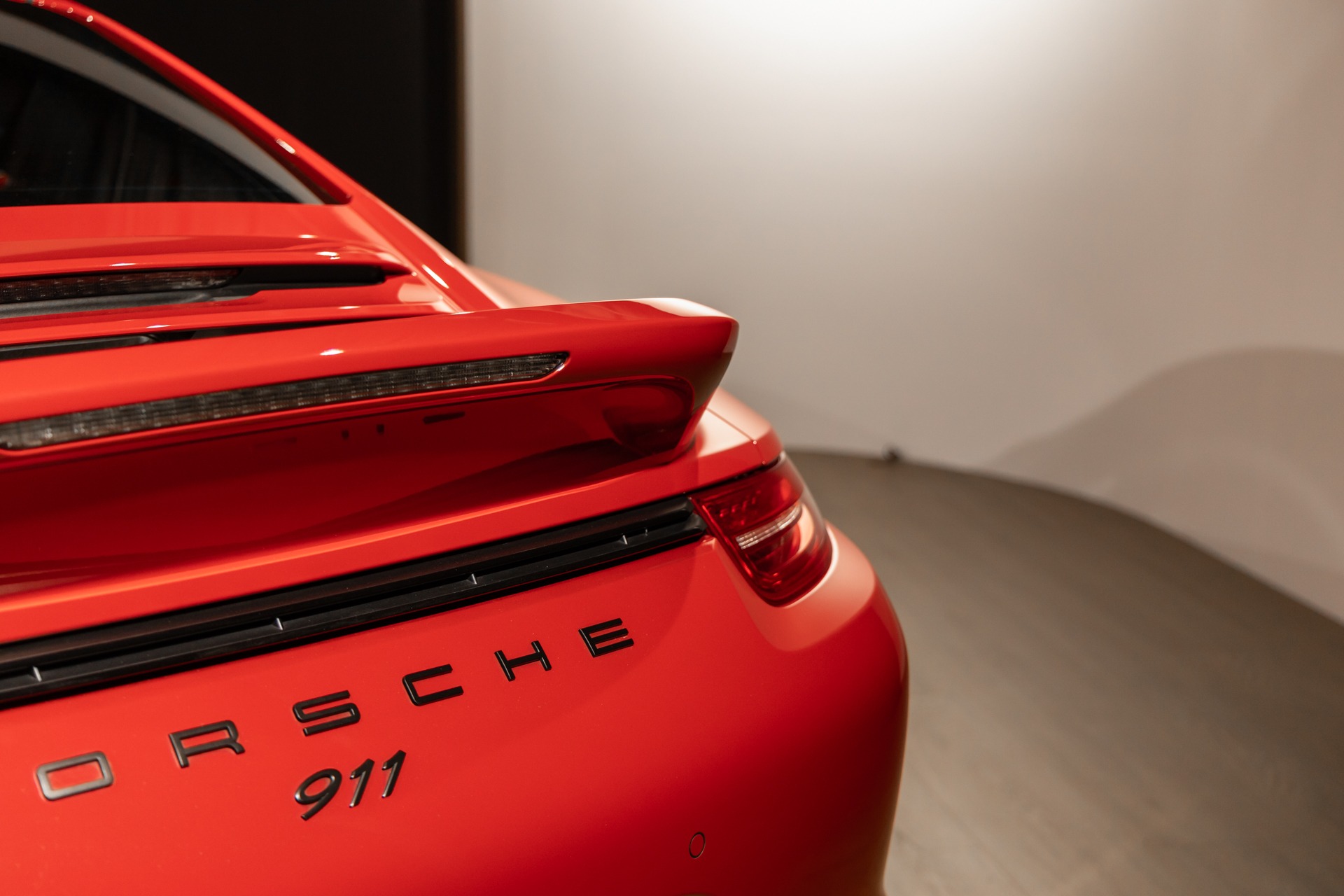 Carrosserie – PORSCHE – Porsche 911 991 GTS – 2015 – Rouge Carmin – 35 900 km – 430 ch – FLAT 6 Atmo – Transmission : Sequentielle – Origine Allemagne – Privaty Cars – Rachat cash de voitures de sport d’occasion en Nouvelle-Aquitaine