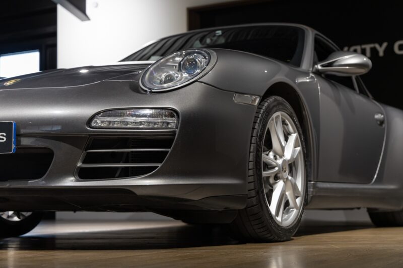 Carrosserie – PORSCHE – 911 997 Carrera 4 – 2011 – Gris Météore – 127 000 km – 345 ch – Flat 6 atmo – Transmission : Sequentielle – Origine Pays Bas – Privaty Cars – Rachat express de supercars et hypercars près de Poitiers