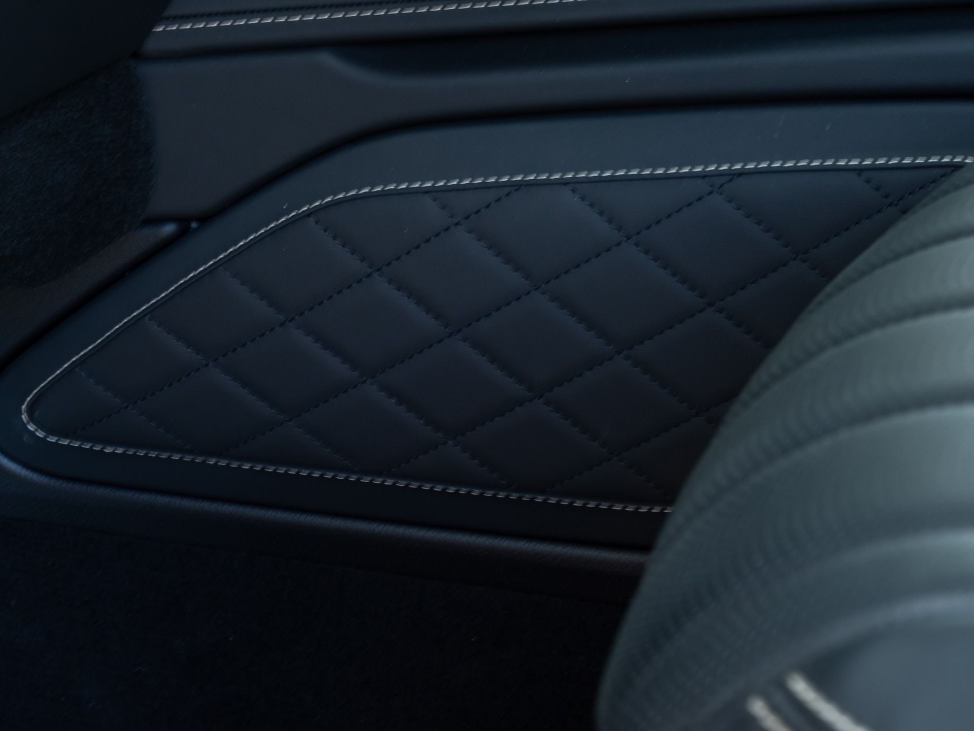 Tableau de bord – Classe G63 – 2023 – Magno Manufaktur – 11 900 km – 585 ch – V8 4.0L biturbo – Transmission : Automatique – Origine France – Privaty Cars – Vente de voitures de sport d’occasion proche de Bordeaux