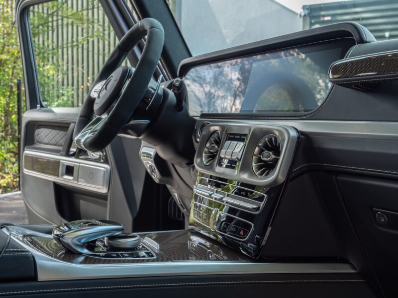 Tableau de bord – Classe G63 – 2023 – Magno Manufaktur – 11 900 km – 585 ch – V8 4.0L biturbo – Transmission : Automatique – Origine France – Privaty Cars – Rachat de Porsche et Ferrari d’occasion dans l’Ouest de la France