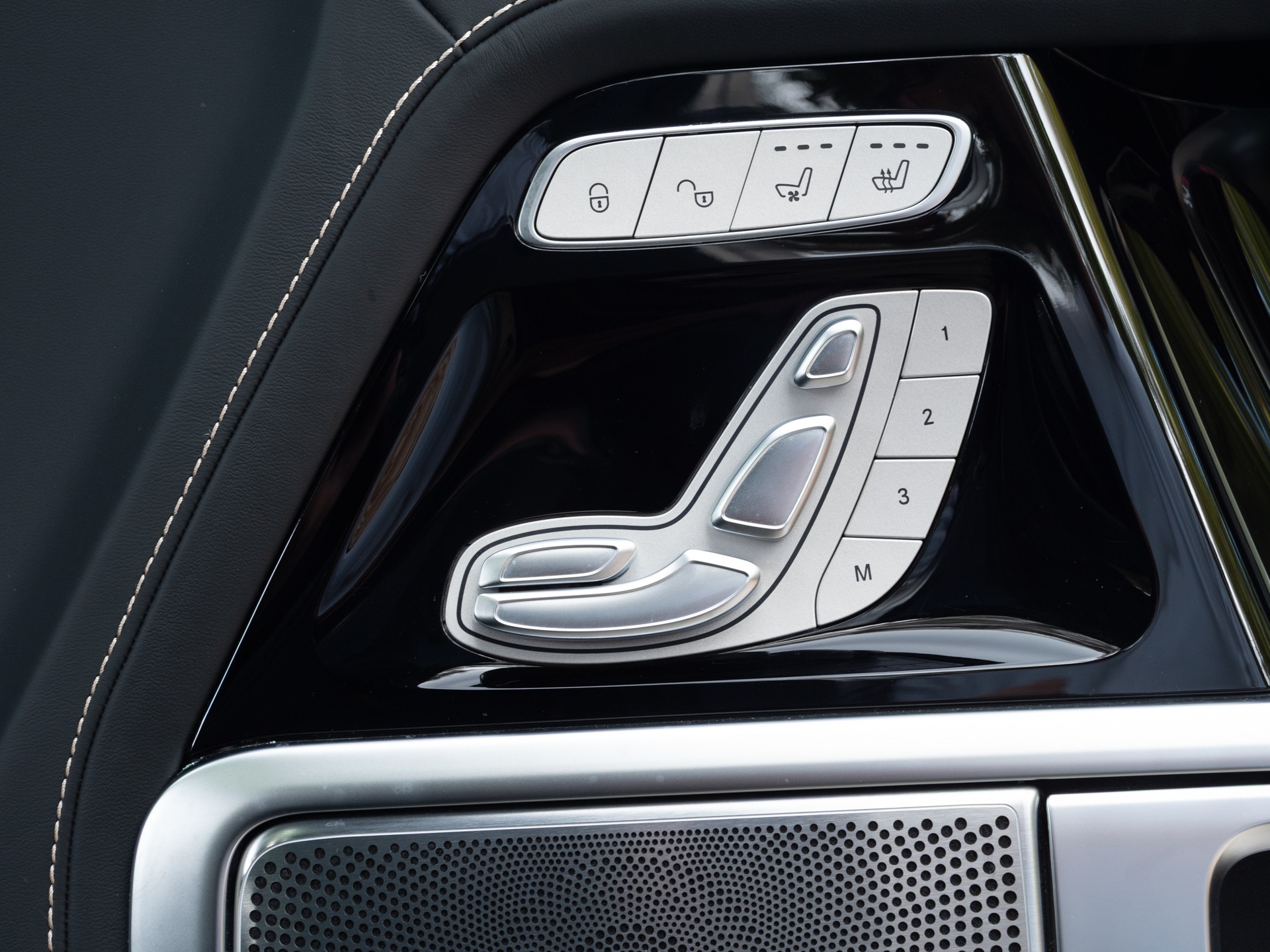 Tableau de bord – Classe G63 – 2023 – Magno Manufaktur – 11 900 km – 585 ch – V8 4.0L biturbo – Transmission : Automatique – Origine France – Privaty Cars – Importation de véhicules de prestige et sportifs entre Bordeaux et Nantes