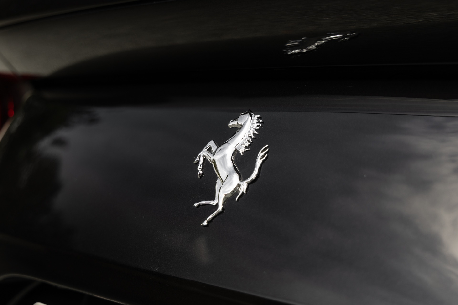 Carrosserie – FERRARI – 812 Superfast – 2018 – Nero Daytona – 15 900 km – 800 ch – V12 Atmo – Transmission : Sequentielle – Origine France – Privaty Cars – Vente de voitures de prestige d’occasion proche de Bordeaux