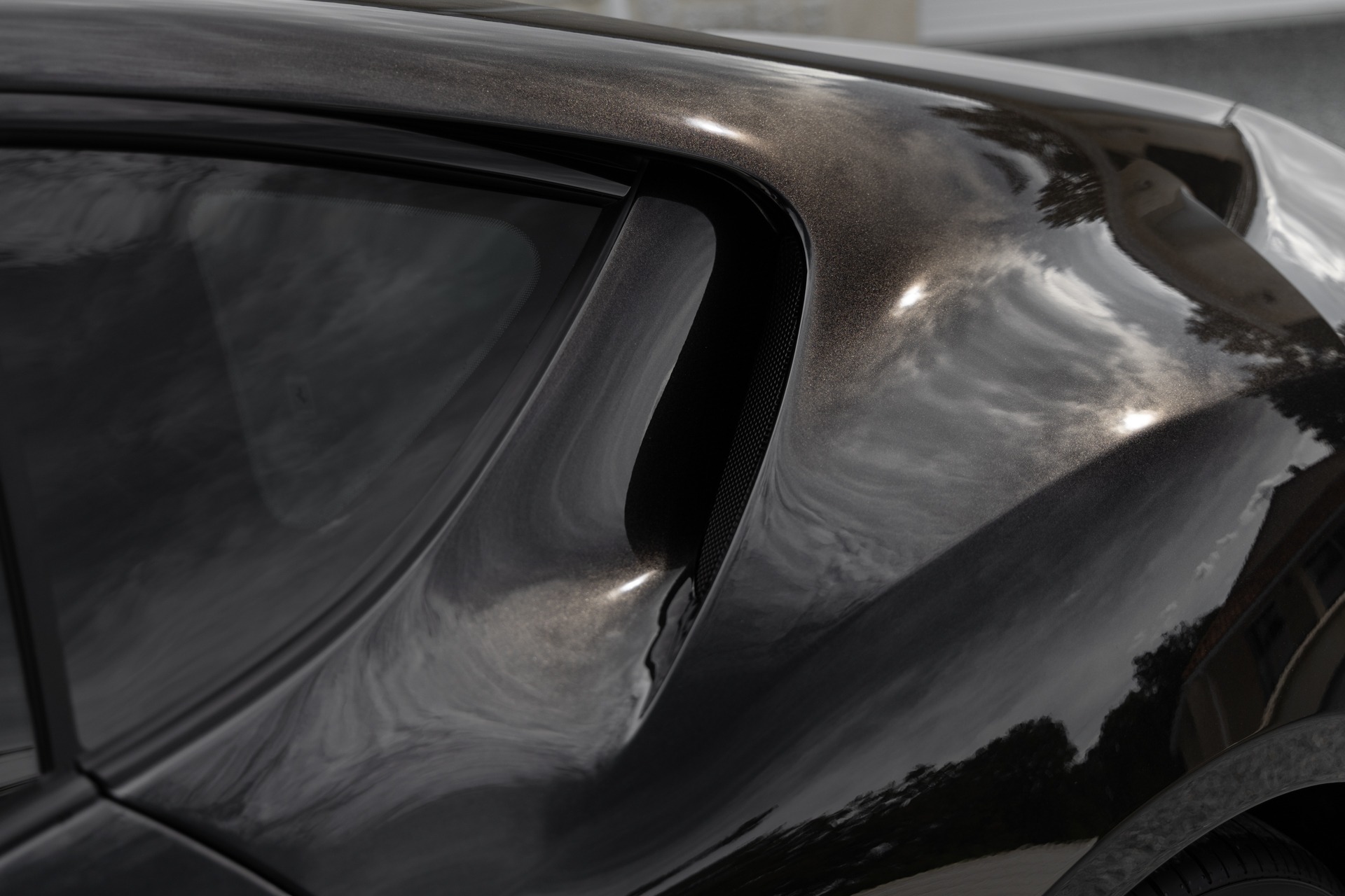 Carrosserie – FERRARI – 812 Superfast – 2018 – Nero Daytona – 15 900 km – 800 ch – V12 Atmo – Transmission : Sequentielle – Origine France – Privaty Cars – Rachat cash de voitures de sport d’occasion en Nouvelle-Aquitaine