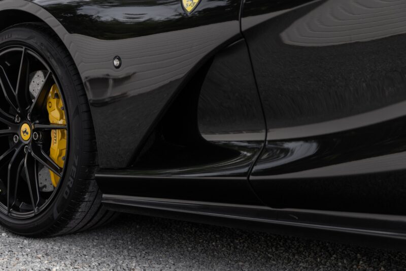 Carrosserie – FERRARI – 812 Superfast – 2018 – Nero Daytona – 15 900 km – 800 ch – V12 Atmo – Transmission : Sequentielle – Origine France – Privaty Cars – Conciergerie automobile pour véhicules de sport à 2 heures de Paris en TGV