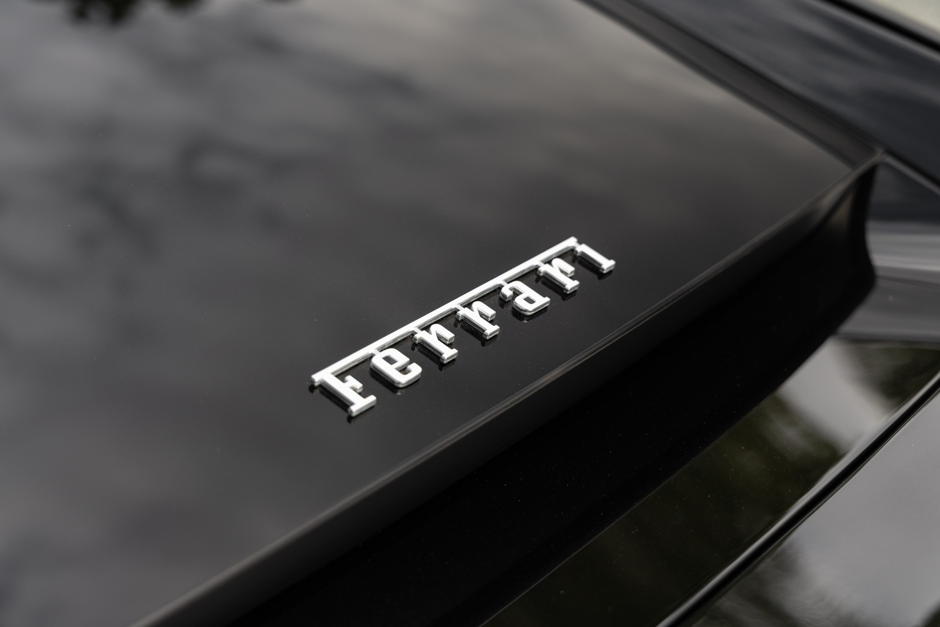 Carrosserie – FERRARI – 812 Superfast – 2018 – Nero Daytona – 15 900 km – 800 ch – V12 Atmo – Transmission : Sequentielle – Origine France – Privaty Cars – Recherche de supercars hors marché à La Rochelle