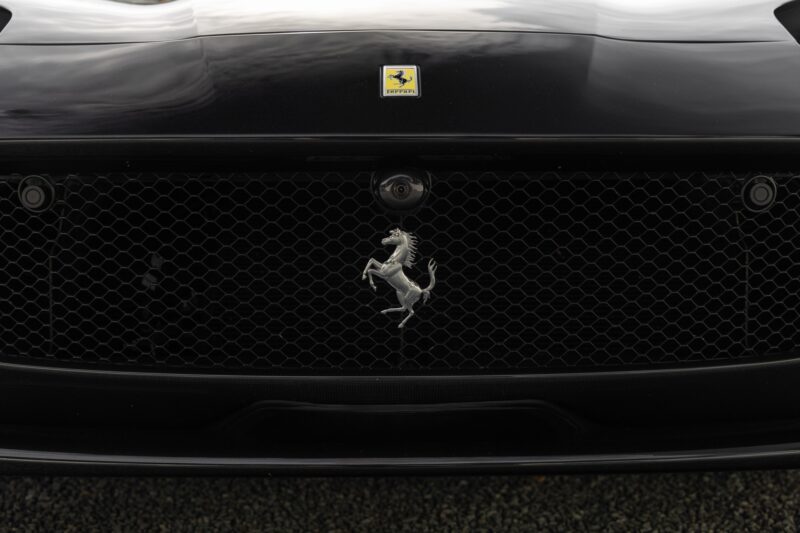 Carrosserie – FERRARI – 812 Superfast – 2018 – Nero Daytona – 15 900 km – 800 ch – V12 Atmo – Transmission : Sequentielle – Origine France – Privaty Cars – Spécialiste des sportives d’occasion près de Niort