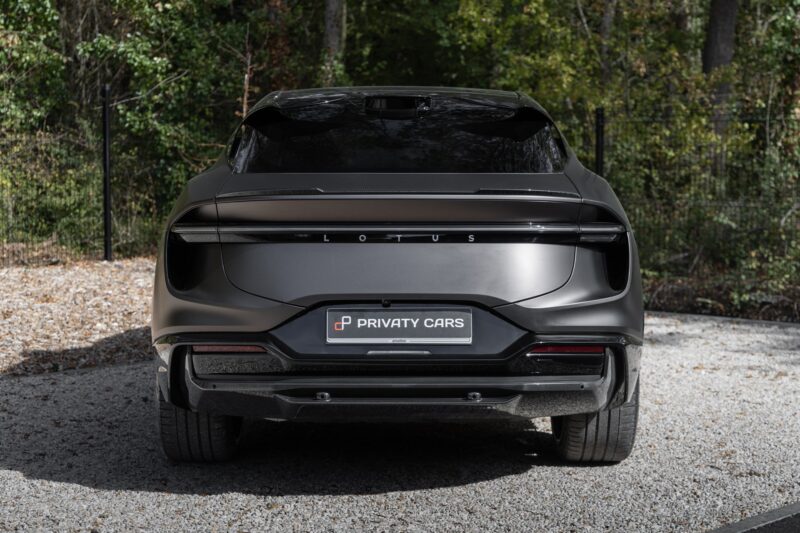 Carrosserie – LOTUS – ELETRE R – 2021 – Noir Stellar – 11 900 km – 918 ch – Electrique – Transmission : Automatique – Origine France – Privaty Cars – Spécialiste des sportives d’occasion proche de Nantes