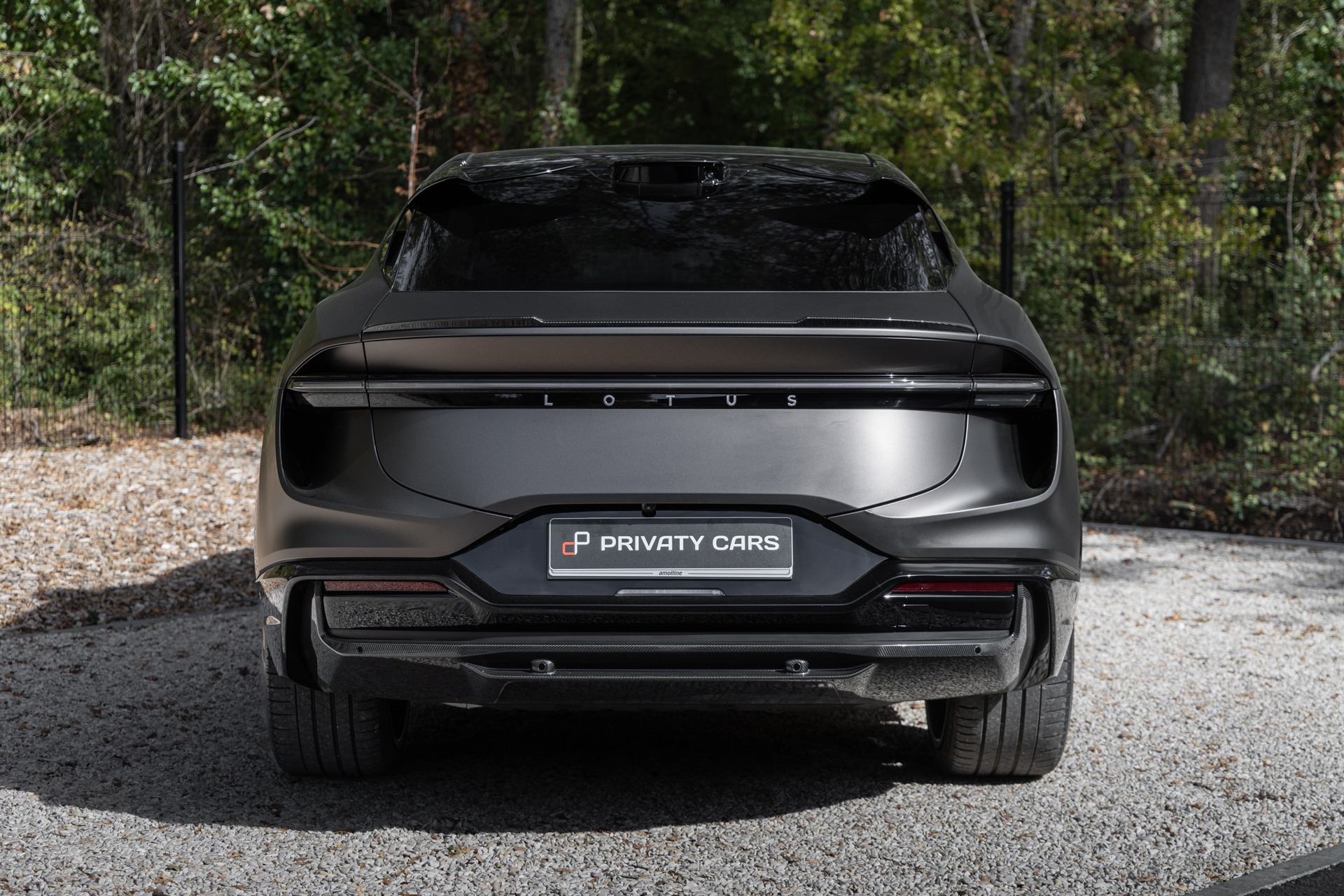 Carrosserie – LOTUS – ELETRE R – 2021 – Noir Stellar – 11 900 km – 918 ch – Electrique – Transmission : Automatique – Origine France – Privaty Cars – Spécialiste des sportives d’occasion proche de Nantes