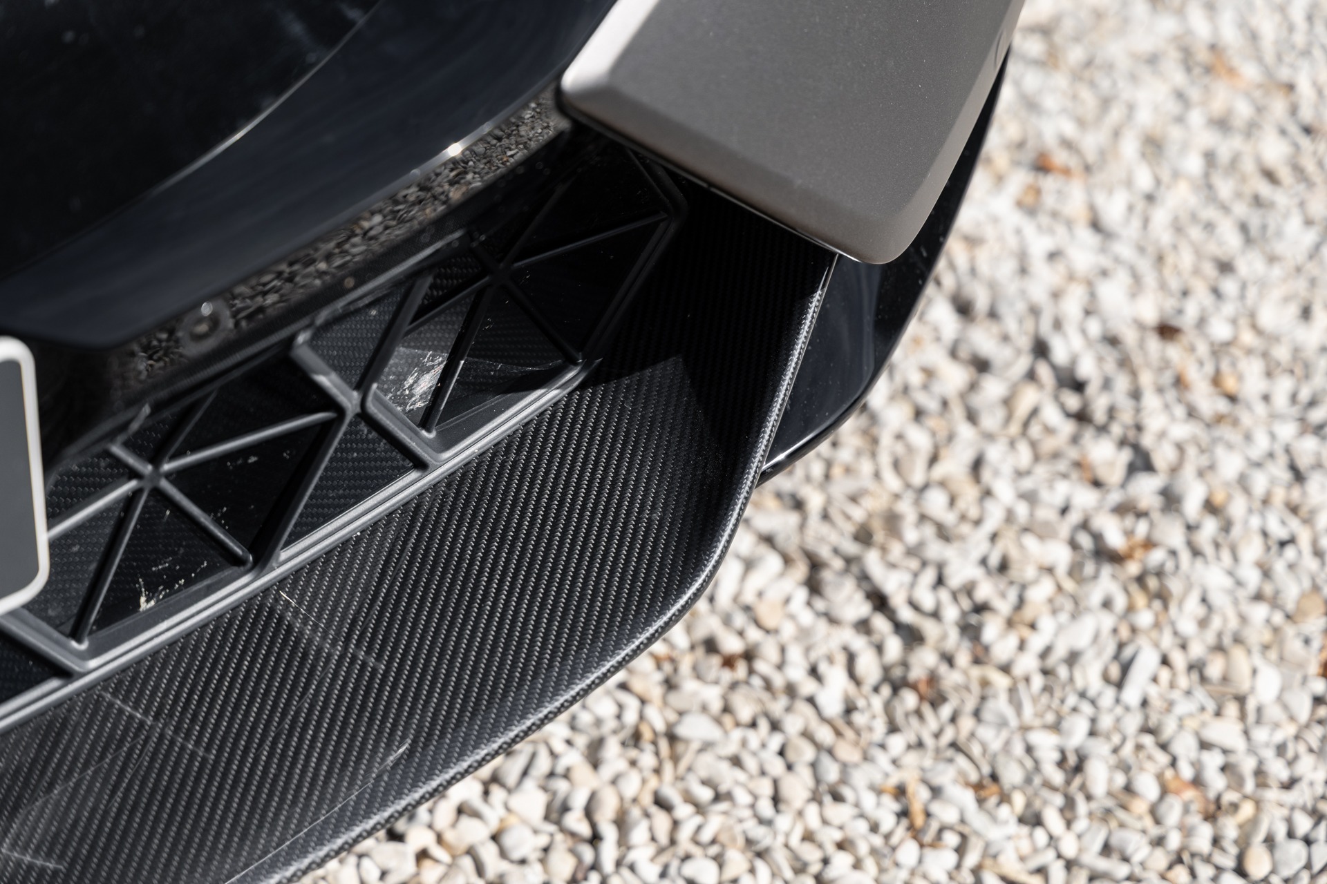 Carrosserie – LOTUS – ELETRE R – 2021 – Noir Stellar – 11 900 km – 918 ch – Electrique – Transmission : Automatique – Origine France – Privaty Cars – Vente de supercars d’occasion à 2 heures de Paris en TGV