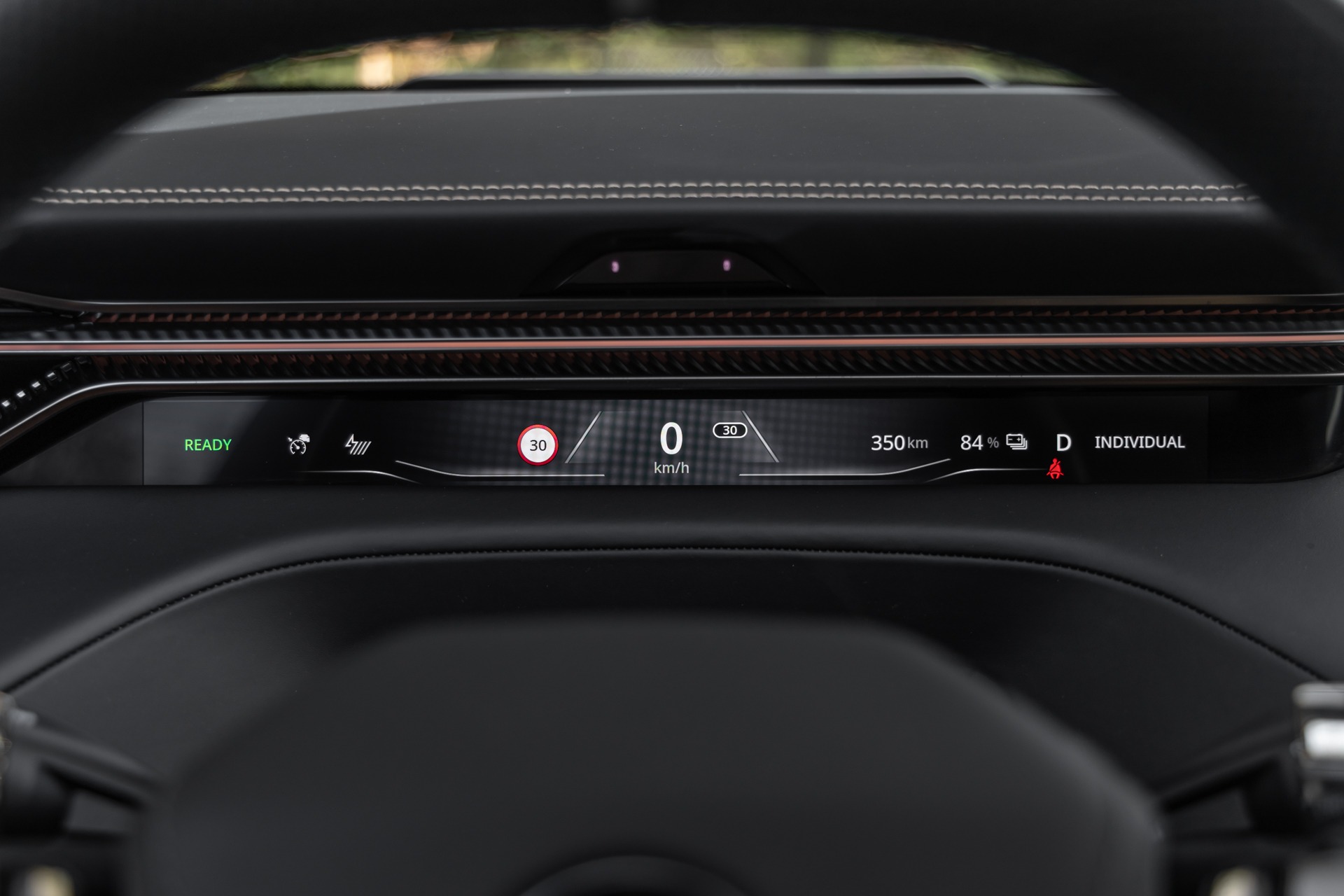 Tableau de bord numérique avec affichage – LOTUS – ELETRE R – 2021 – Noir Stellar – 11 900 km – 918 ch – Electrique – Transmission : Automatique – Origine France – Privaty Cars – Rachat cash de voitures LOTUS proche de Bordeaux