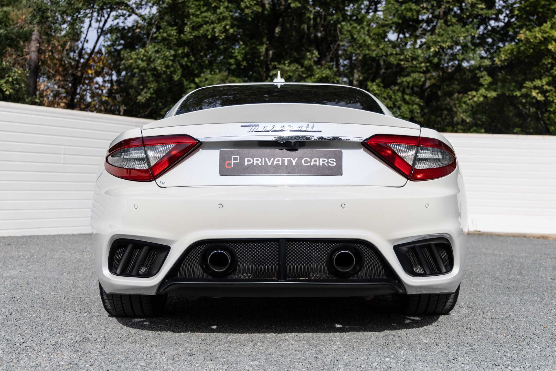 Carrosserie – MASERATI – GranTurismo MC Stradale – 2018 – Bianco Fuji – 35 900 km – 460 ch – V8 Atmo – Transmission : Sequentielle – Origine France – Privaty Cars – Spécialiste des sportives d’occasion entre Bordeaux et Nantes