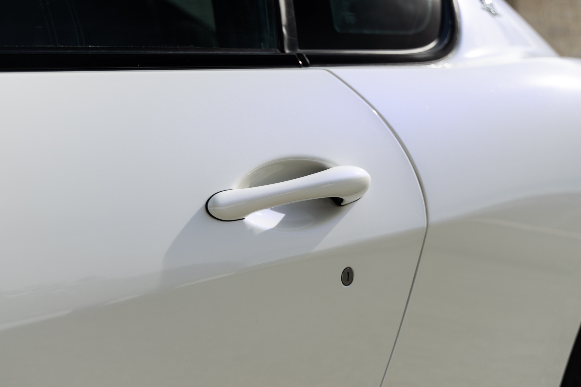 Carrosserie – MASERATI – GranTurismo MC Stradale – 2018 – Bianco Fuji – 35 900 km – 460 ch – V8 Atmo – Transmission : Sequentielle – Origine France – Privaty Cars – Spécialiste des voitures de luxe d’occasion en Charente-Maritime