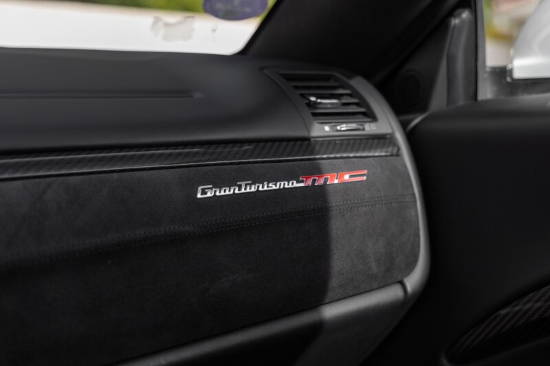 Tableau de bord – MASERATI – GranTurismo MC Stradale – 2018 – Bianco Fuji – 35 900 km – 460 ch – V8 Atmo – Transmission : Sequentielle – Origine France – Privaty Cars – Rachat cash de voitures MASERATI près de Niort