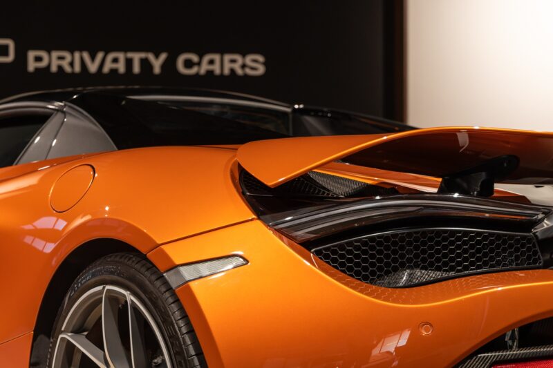 Carrosserie – MCLAREN – 720S Spider – 2019 – Azores Orange – 29 300 km – 720 ch – V8 Bi-Turbo – Transmission : Sequentielle – Origine Allemagne – Privaty Cars – Commerce de voitures de sport luxe et premium près de Niort