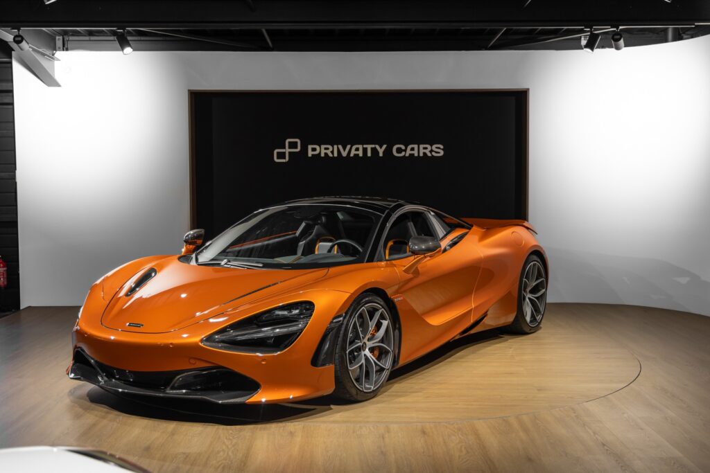 À vendre – MCLAREN – 720S Spider – 2019 – Azores Orange – 29 300 km – 720 ch – V8 Bi-Turbo – Transmission : Sequentielle – Photo principale – Origine Allemagne – Privaty Cars – Rachat immédiat de véhicules de prestige à 2 heures de Paris en TGV