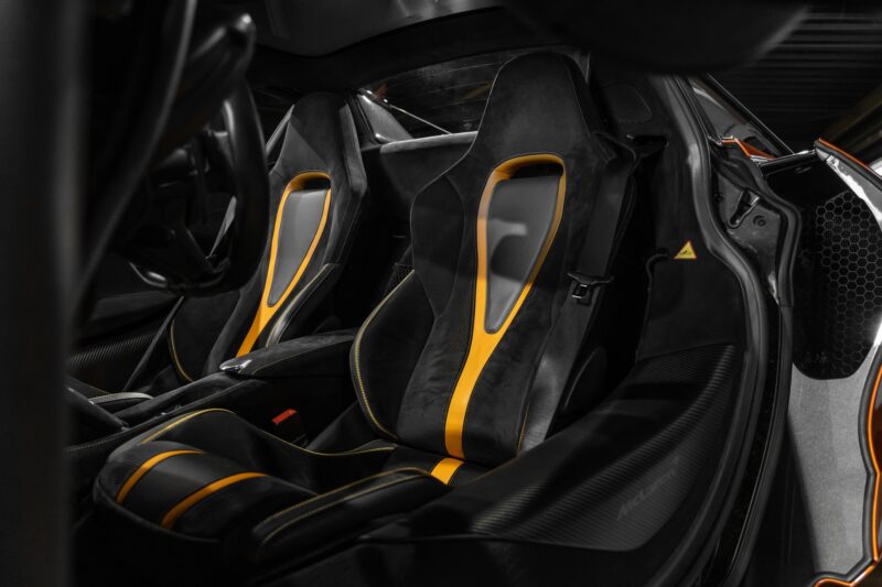 Sièges – MCLAREN – 720S Spider – 2019 – Azores Orange – 29 300 km – 720 ch – V8 Bi-Turbo – Transmission : Sequentielle – Origine Allemagne – Privaty Cars – Commerce de voitures de sport luxe et premium à La Rochelle
