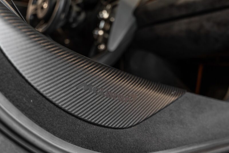 Tableau de bord – MCLAREN – 720S Spider – 2019 – Azores Orange – 29 300 km – 720 ch – V8 Bi-Turbo – Transmission : Sequentielle – Origine Allemagne – Privaty Cars – Recherche personnalisée de modèles MCLAREN en Nouvelle-Aquitaine