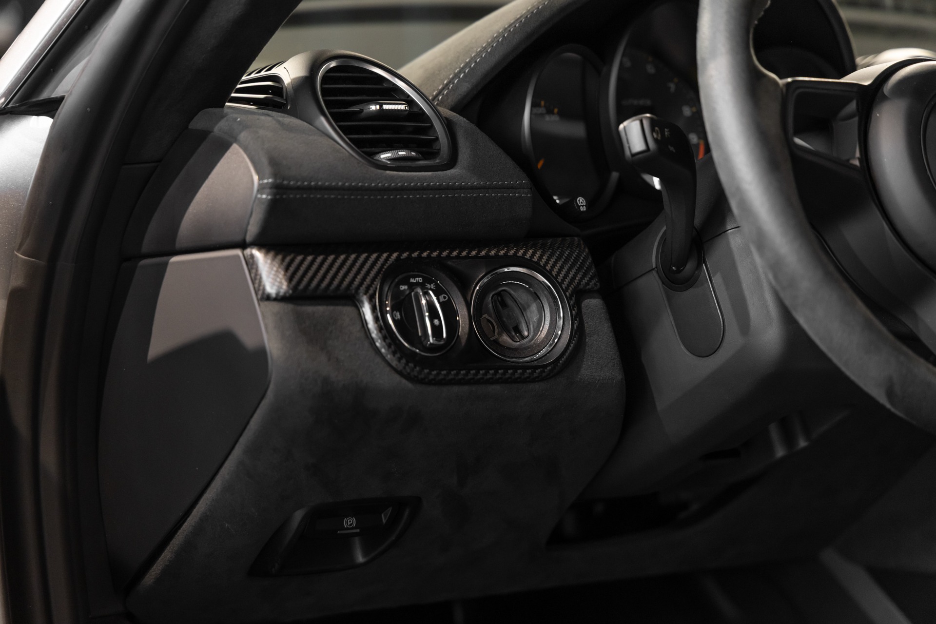 Tableau de bord – PORSCHE – 718 GT4RS – 2024 – Gris Argent GT – 12 900 km – 500 ch – Flat 6 Atmo – Transmission : Sequentielle – Origine France – Privaty Cars – Rachat cash de voitures de sport d’occasion près de Poitiers