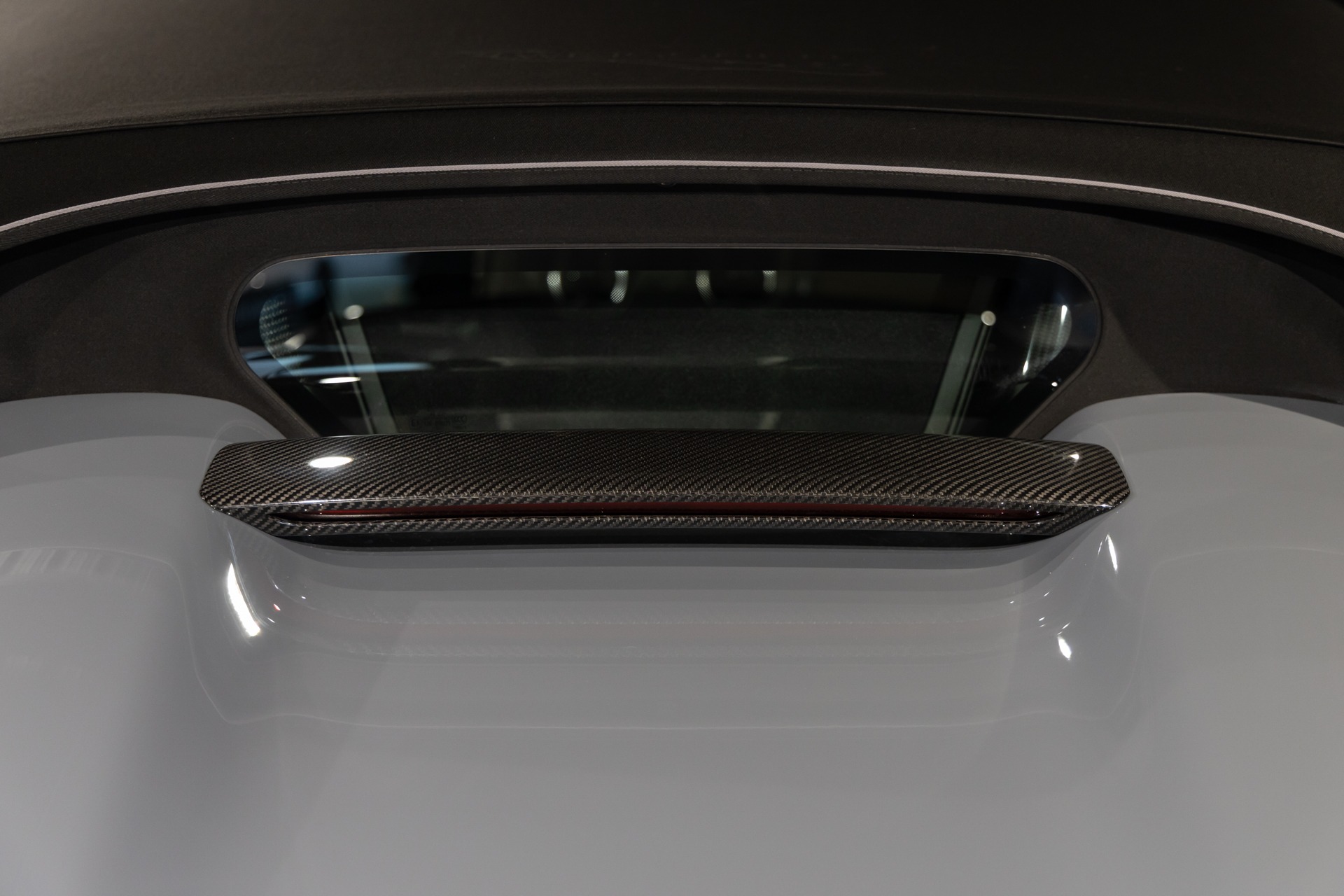 Carrosserie – PORSCHE – 718 Spyder RS – 2025 – Gris Arctique – 4 500 km – 500 ch – Flat 6 Atmo – Transmission : Sequentielle – Origine France – Privaty Cars – Spécialiste indépendant Porsche, Ferrari et McLaren proche de Bordeaux