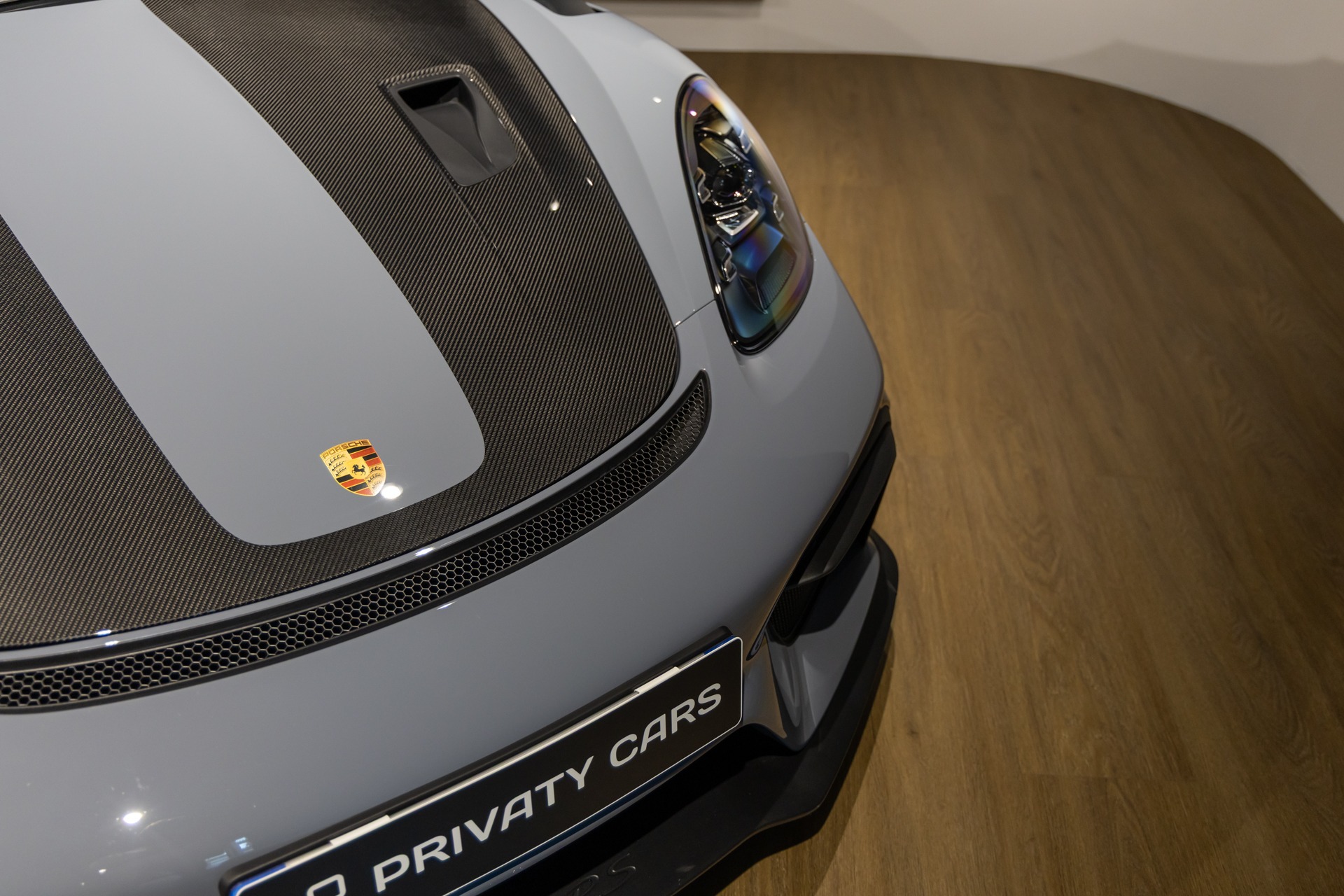 À vendre – PORSCHE – 718 Spyder RS – 2025 – Gris Arctique – 4 500 km – 500 ch – Flat 6 Atmo – Transmission : Sequentielle – Vue principale – Origine France – Privaty Cars – Service de courtage et recherche automobile premium en Nouvelle-Aquitaine