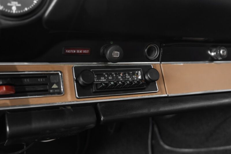 Tableau de bord – PORSCHE – 911 912 Targa – 1973 – Slate Grey – 73 900 km – 165 ch – flat-6 2.4 litres Atmo – Transmission : Manuelle – Origine État-unis – Privaty Cars – Achat et vente de voitures de sport d’occasion à La Rochelle
