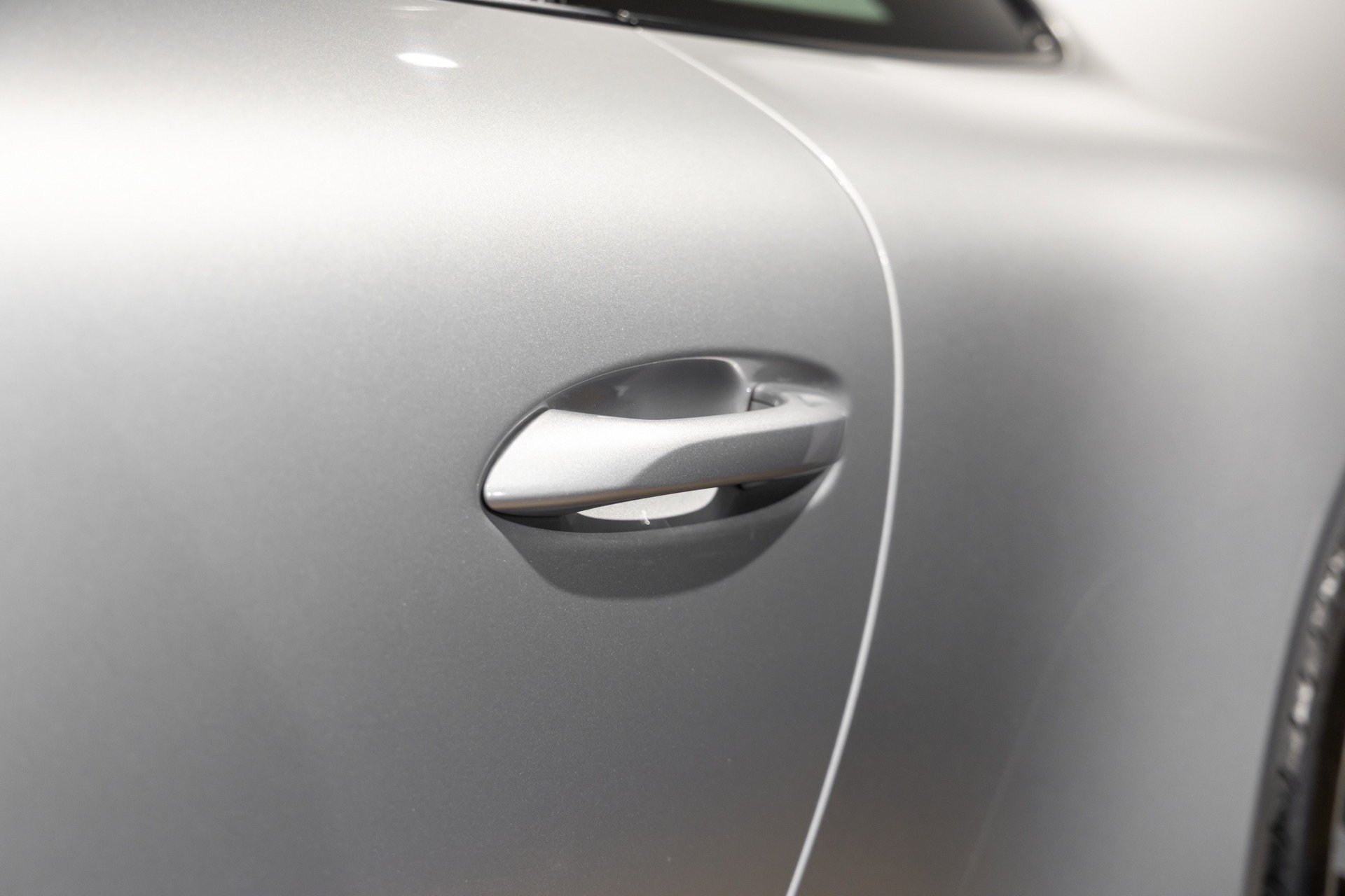 Carrosserie – PORSCHE – 911 991.2 Carrera 4s – 2016 – Gris Argent GT – 45 900 km – 420 ch – Flat 6 bi-turbo – Transmission : Séquentielle – Origine Allemagne – Privaty Cars – Reprise de voitures de sport et collection à La Rochelle