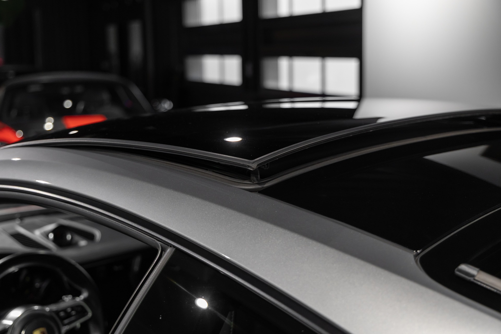 Toit ouvrant panoramique – PORSCHE – 911 991.2 Carrera 4s – 2016 – Gris Argent GT – 45 900 km – 420 ch – Flat 6 bi-turbo – Transmission : Séquentielle – Origine Allemagne – Privaty Cars – Recherche de supercars hors marché proche de Bordeaux