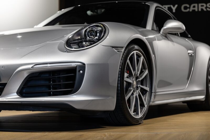 Carrosserie – PORSCHE – 911 991.2 Carrera 4s – 2016 – Gris Argent GT – 45 900 km – 420 ch – Flat 6 bi-turbo – Transmission : Séquentielle – Origine Allemagne – Privaty Cars – Dépôt-vente de véhicules PORSCHE près de Niort