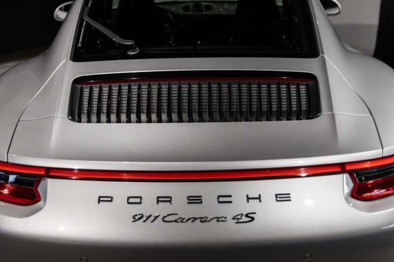 Carrosserie – PORSCHE – 911 991.2 Carrera 4s – 2016 – Gris Argent GT – 45 900 km – 420 ch – Flat 6 bi-turbo – Transmission : Séquentielle – Origine Allemagne – Privaty Cars – Achat et vente de véhicules PORSCHE d’occasion en Charente-Maritime